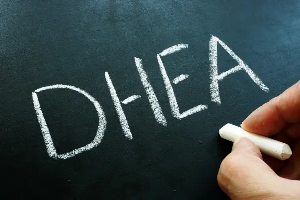 DHEA papildai: nauda, poveikis ir kada verta rinktis